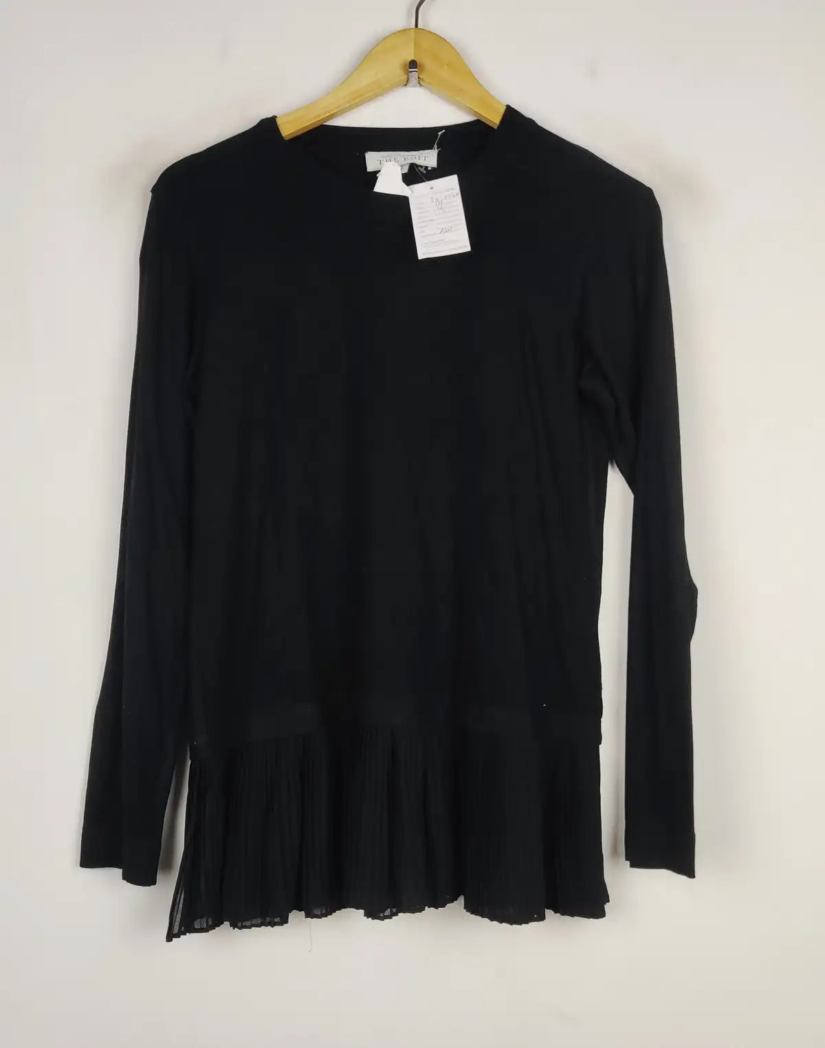 Buy online pre-used pre-loved 100% authentic & Original branded Carolyn (FS-1758) available in Pakistan. Top international brands avilable.