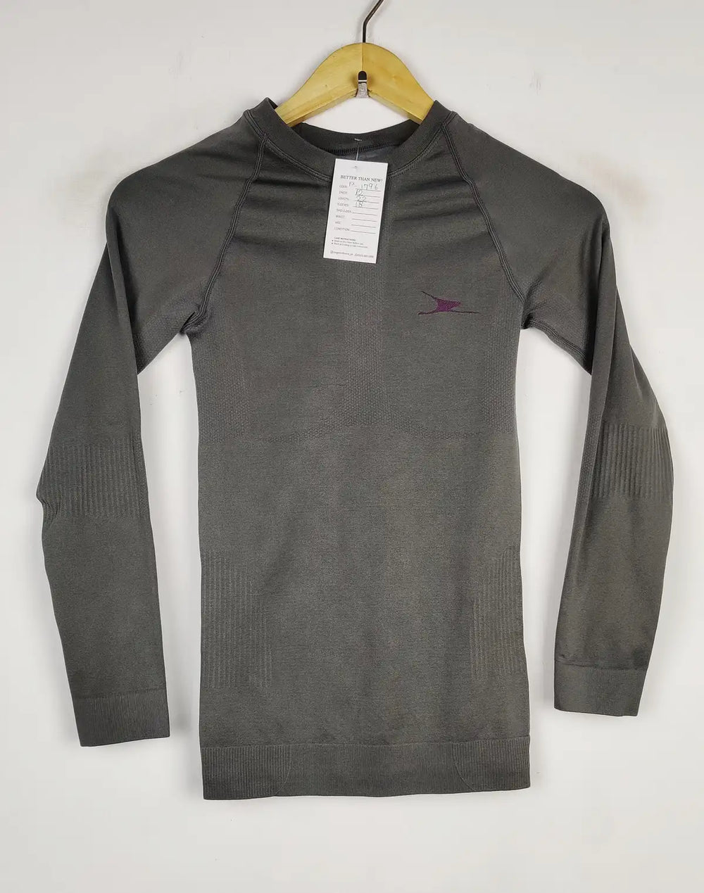 Buy online pre-used pre-loved 100% authentic & Original branded Unknown Brand (FS-1796) available in Pakistan. Top international brands avilable.