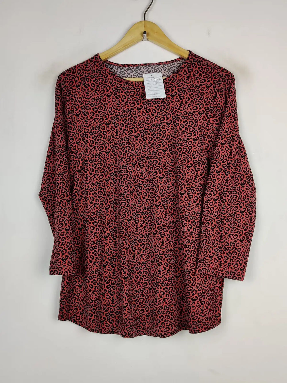 Buy online pre-used pre-loved 100% authentic & Original branded Unknown Brand (FS-1817) available in Pakistan. Top international brands avilable.