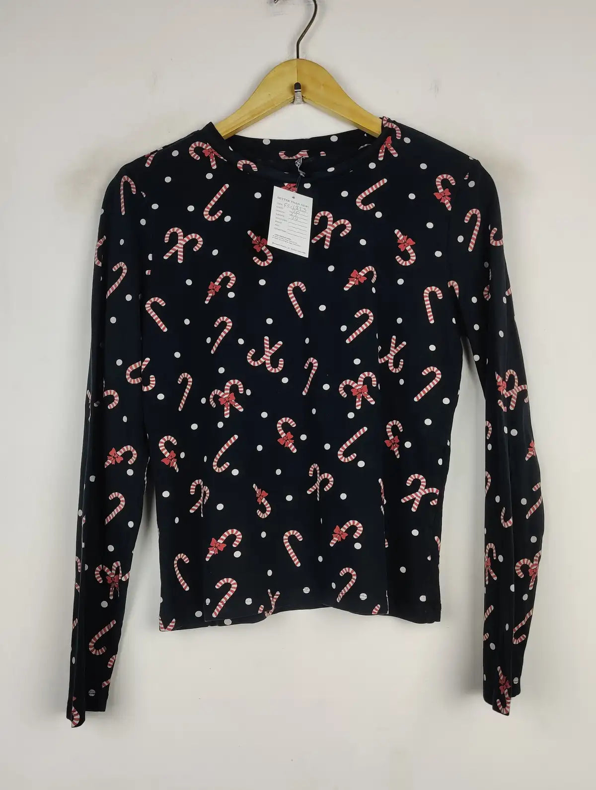 Buy online pre-used pre-loved 100% authentic & Original branded Pieces (FS-1823) available in Pakistan. Top international brands avilable.