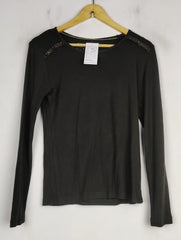Buy online pre-used pre-loved 100% authentic & Original branded Caroll (FS-2059) available in Pakistan. Top international brands avilable.