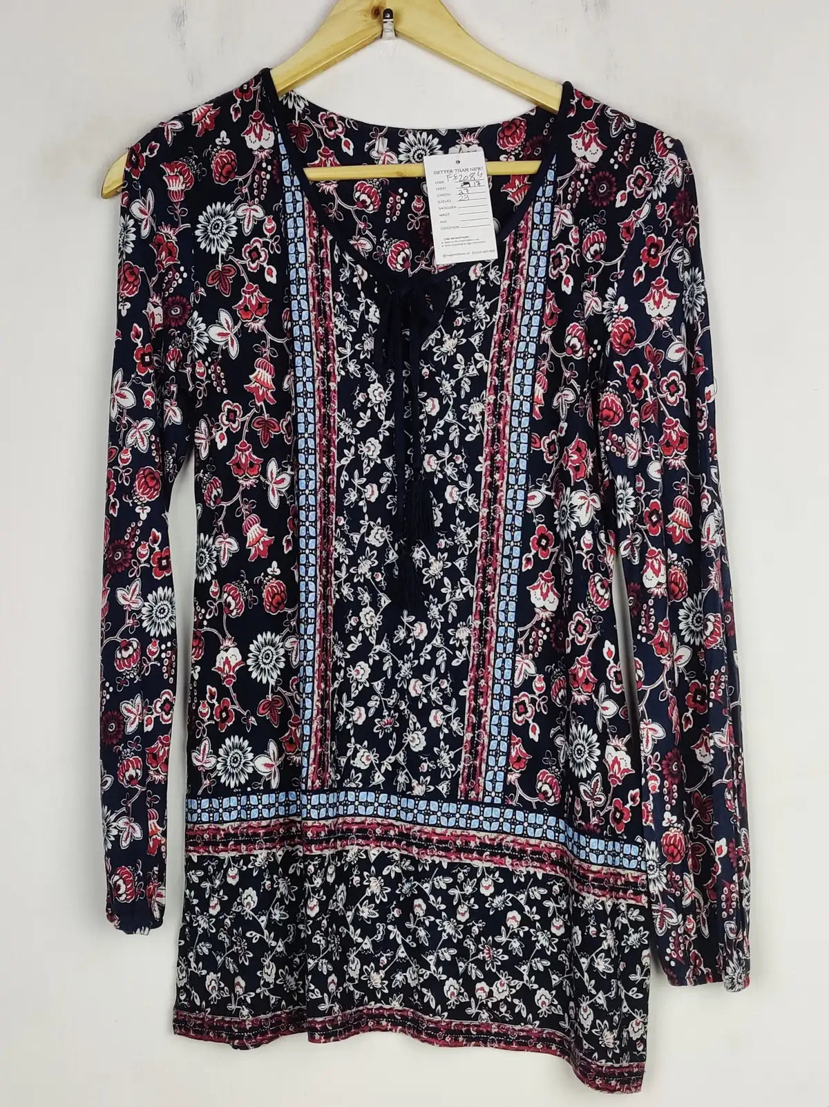 Buy online pre-used pre-loved 100% authentic & Original branded Unknown Brand (FS-2084) available in Pakistan. Top international brands avilable.
