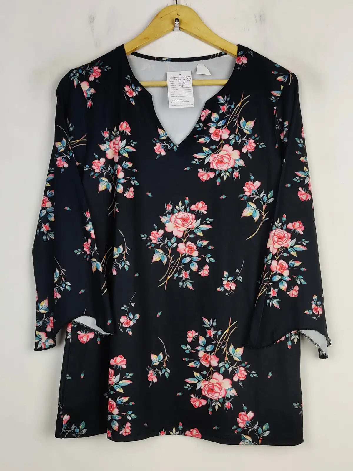 Buy online pre-used pre-loved 100% authentic & Original branded Unknown Brand (FS-2097) available in Pakistan. Top international brands avilable.