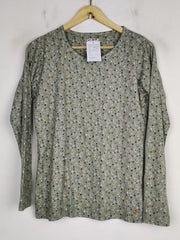Buy online pre-used pre-loved 100% authentic & Original branded Country Rose (FS-2165) available in Pakistan. Top international brands avilable.