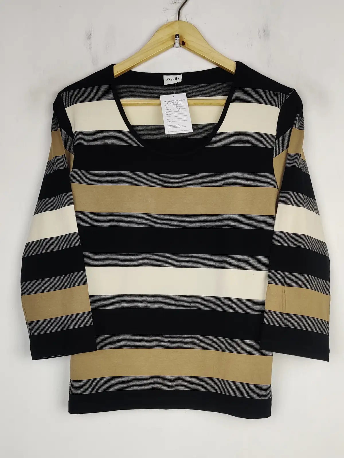 Buy online pre-used pre-loved 100% authentic & Original branded Viyella (FS-2166) available in Pakistan. Top international brands avilable.