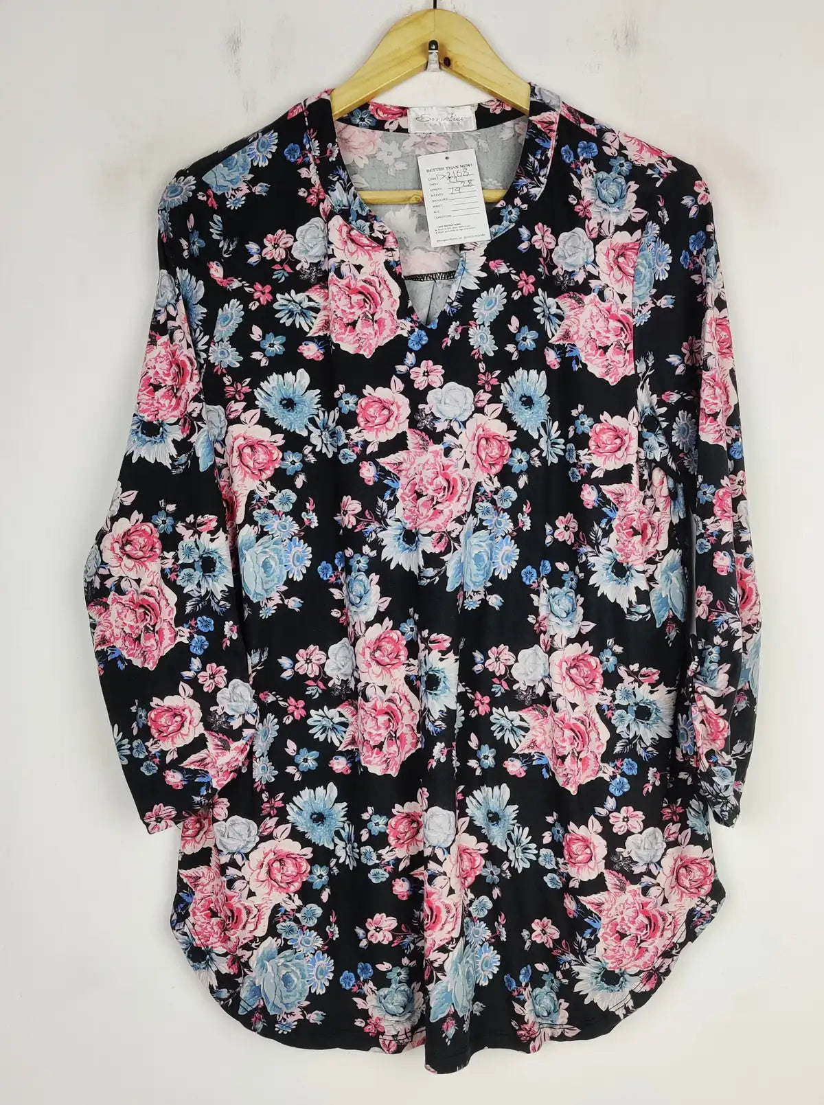 Buy online pre-used pre-loved 100% authentic & Original branded Emelia (FS-2168) available in Pakistan. Top international brands avilable.