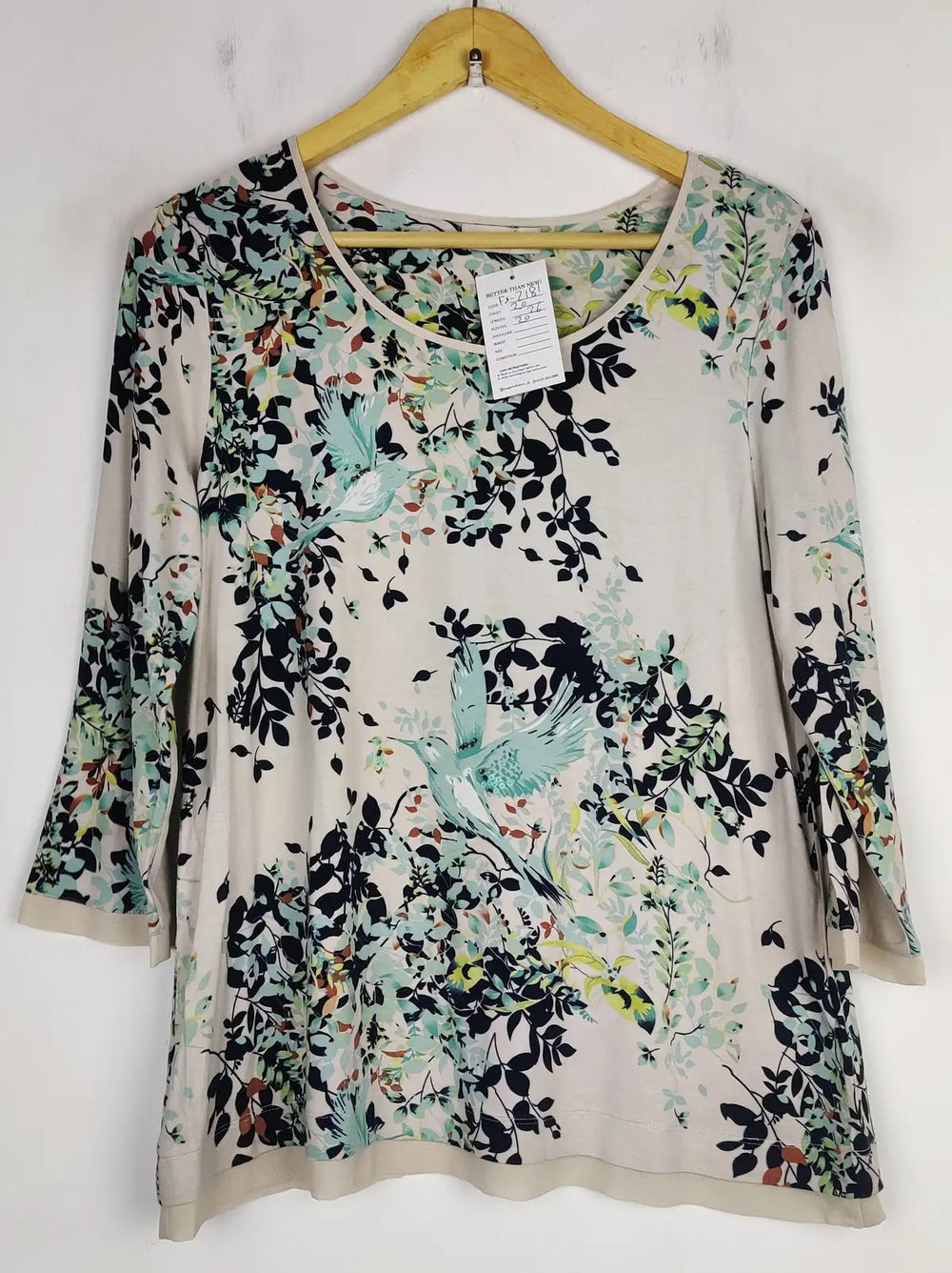 Buy online pre-used pre-loved 100% authentic & Original branded Peruna (FS-2181) available in Pakistan. Top international brands avilable.