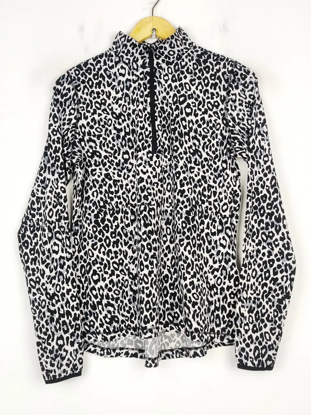 Buy online pre-used pre-loved 100% authentic & Original branded Goodmove (FS-2261) available in Pakistan. Top international brands avilable.