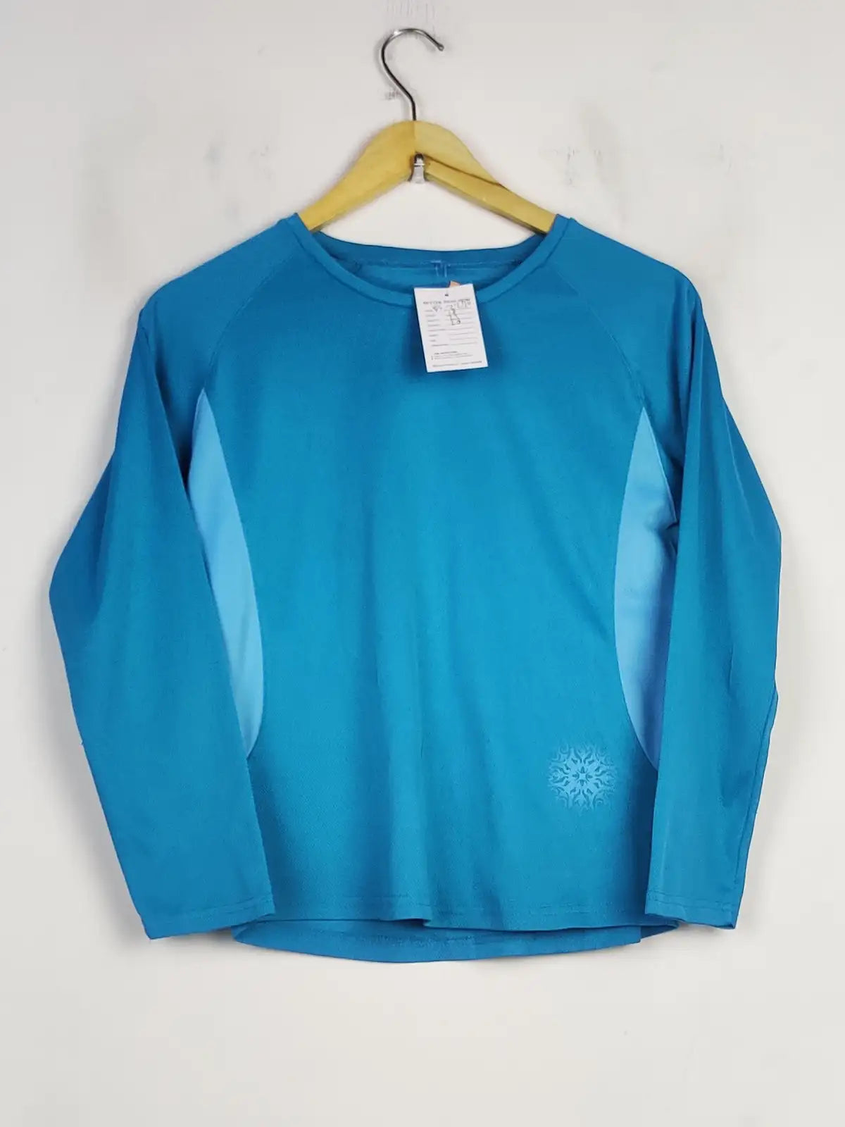 Buy online pre-used pre-loved 100% authentic & Original branded Unknown Brand (FS-2276) available in Pakistan. Top international brands avilable.