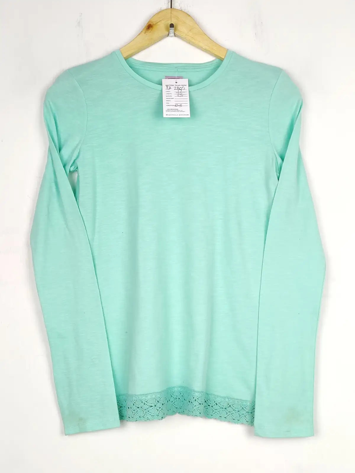 Buy online pre-used pre-loved 100% authentic & Original branded F&F (FS-2305) available in Pakistan. Top international brands avilable.