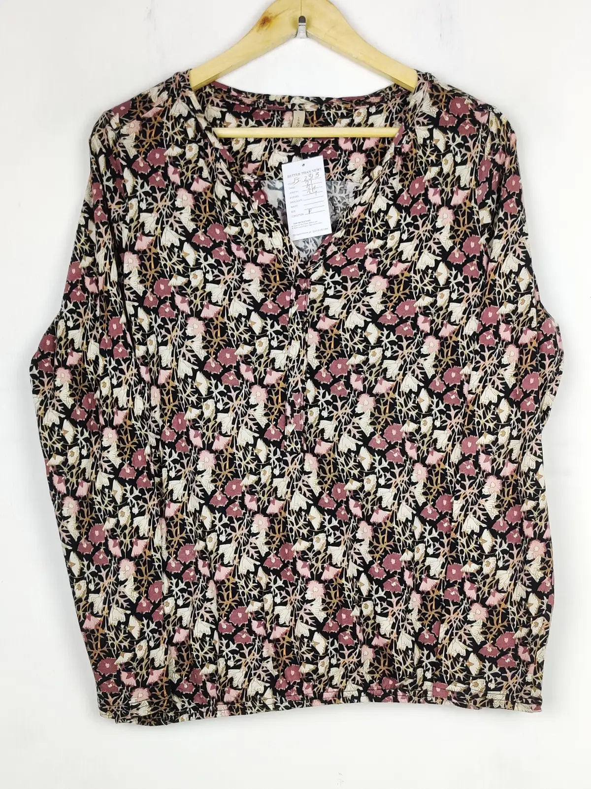 Buy online pre-used pre-loved 100% authentic & Original branded Soya Concept (FS-2313) available in Pakistan. Top international brands avilable.