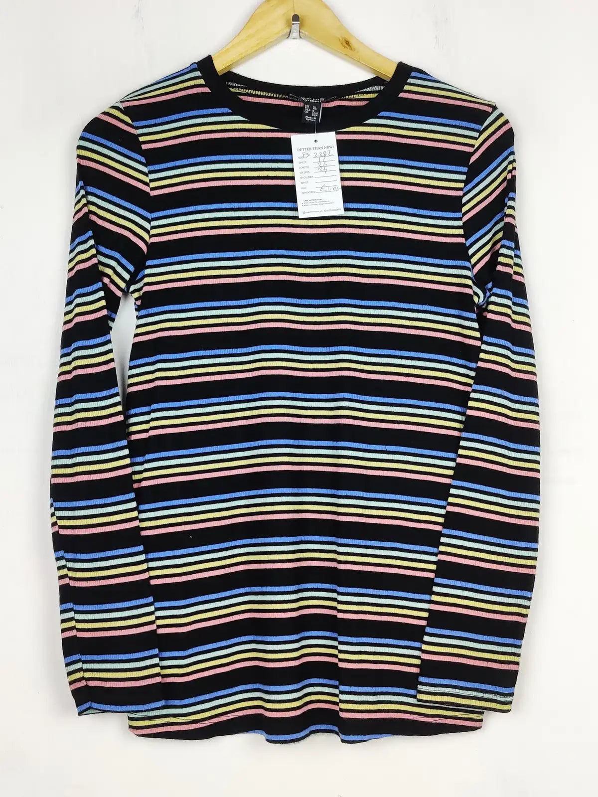 Buy online pre-used pre-loved 100% authentic & Original branded New Look (FS-2382) available in Pakistan. Top international brands avilable.