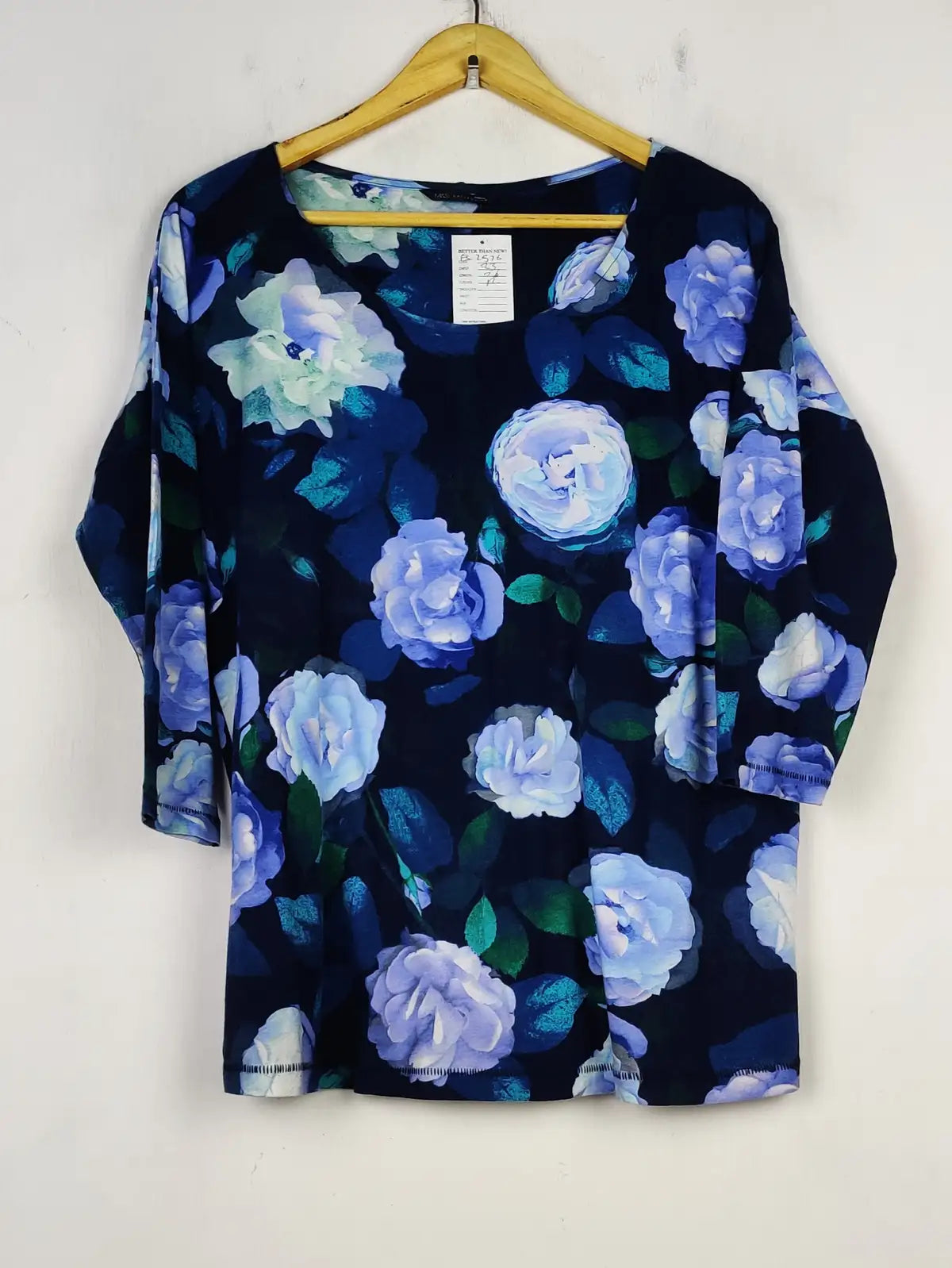 Buy online pre-used pre-loved 100% authentic & Original branded Marks & Spencers (FS-2576) available in Pakistan. Top international brands avilable.