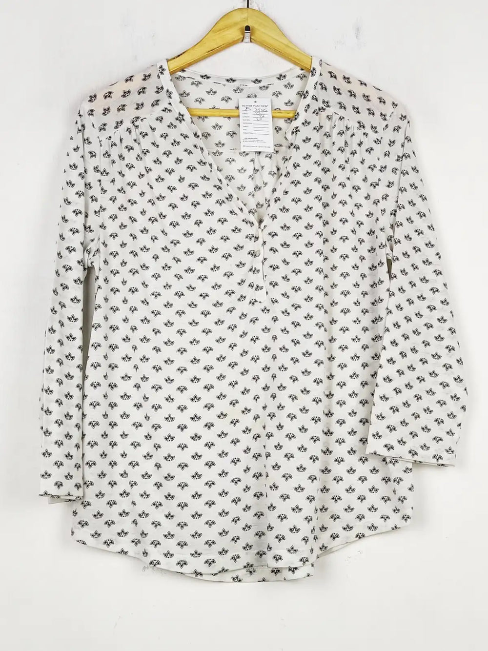 Buy online pre-used pre-loved 100% authentic & Original branded Unknown Brand (FS-2595) available in Pakistan. Top international brands avilable.