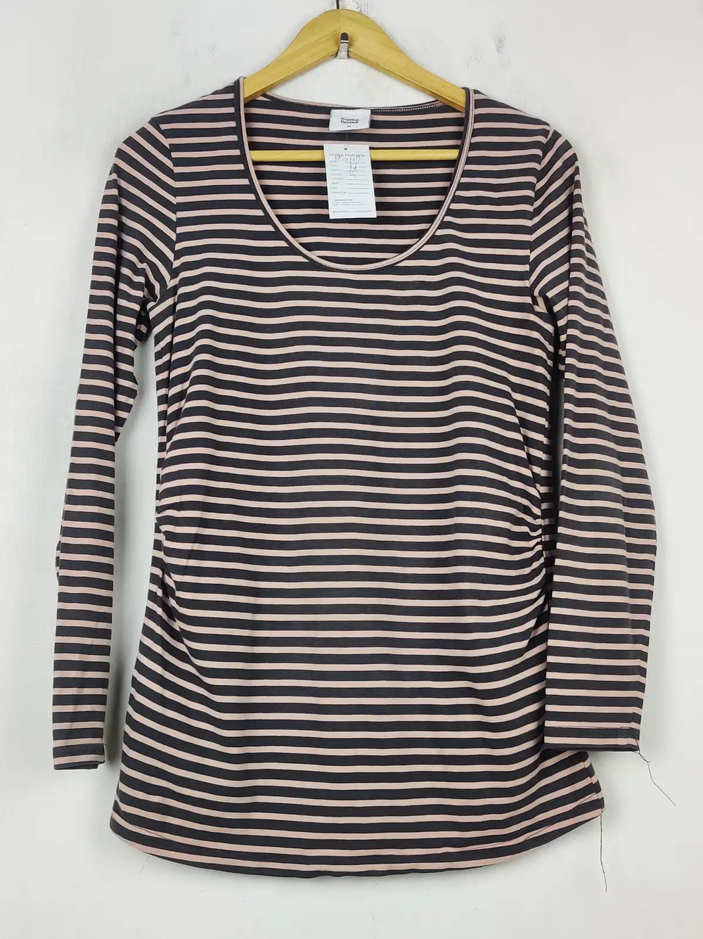 Buy online pre-used pre-loved 100% authentic & Original branded Mama Liciou (FS-2617) available in Pakistan. Top international brands avilable.