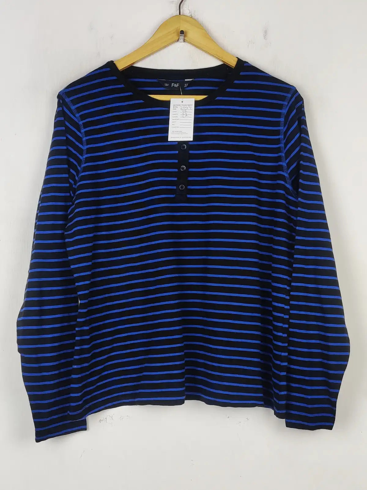 Buy online pre-used pre-loved 100% authentic & Original branded F&F (FS-2644) available in Pakistan. Top international brands avilable.
