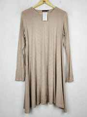 Buy online pre-used pre-loved 100% authentic & Original branded Boohoo (FS-2661) available in Pakistan. Top international brands avilable.