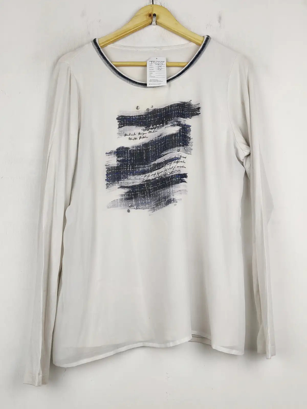 Buy online pre-used pre-loved 100% authentic & Original branded Unknown Brand (FS-2675) available in Pakistan. Top international brands avilable.