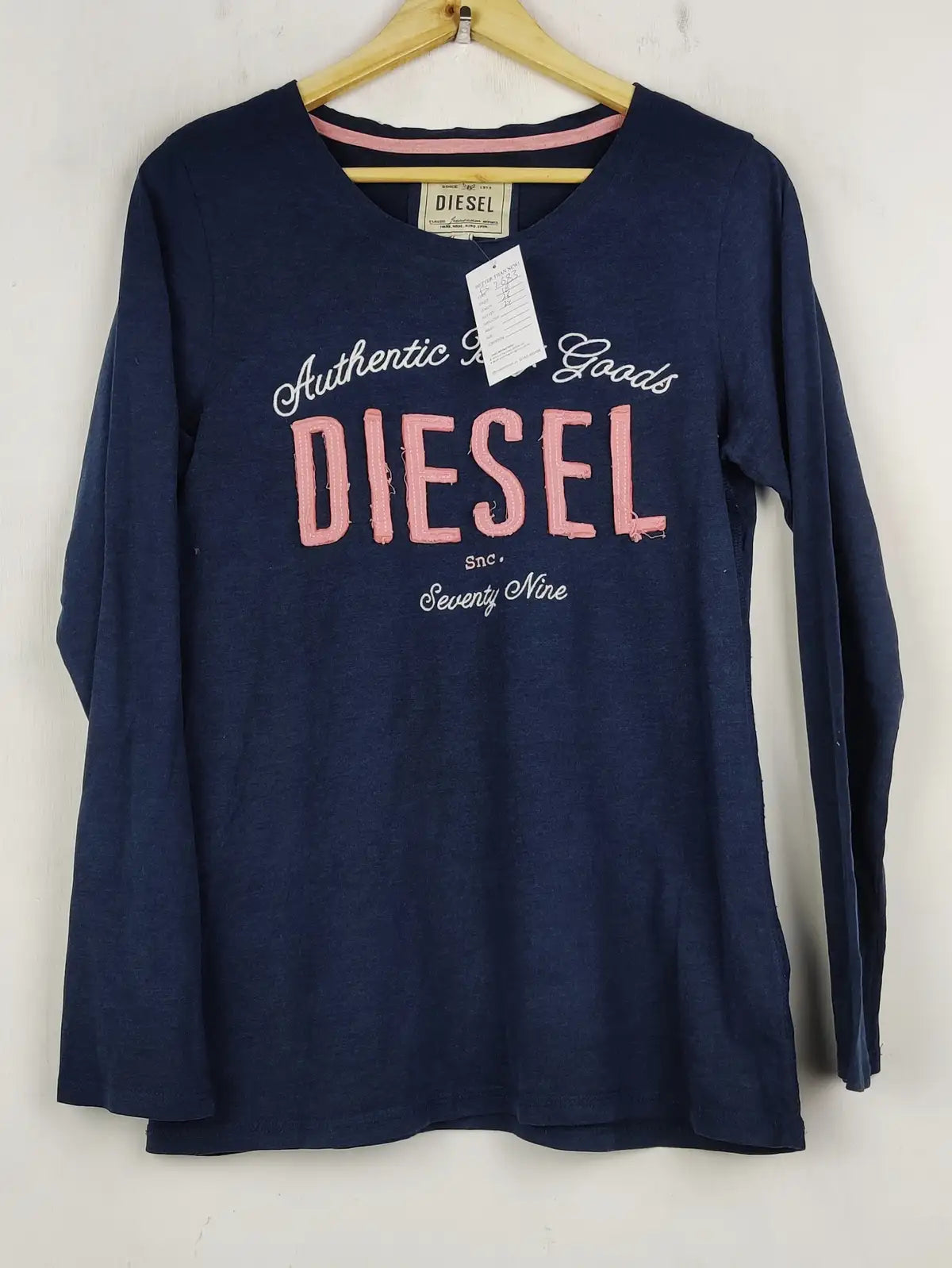 Buy online pre-used pre-loved 100% authentic & Original branded Diesel (FS-2683) available in Pakistan. Top international brands avilable.