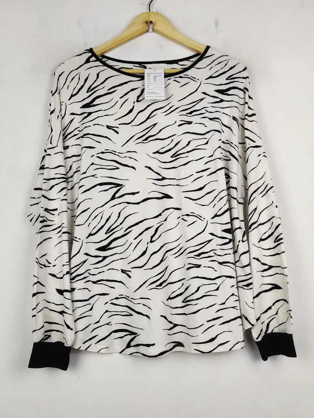 Buy online pre-used pre-loved 100% authentic & Original branded Primark (FS-2710) available in Pakistan. Top international brands avilable.