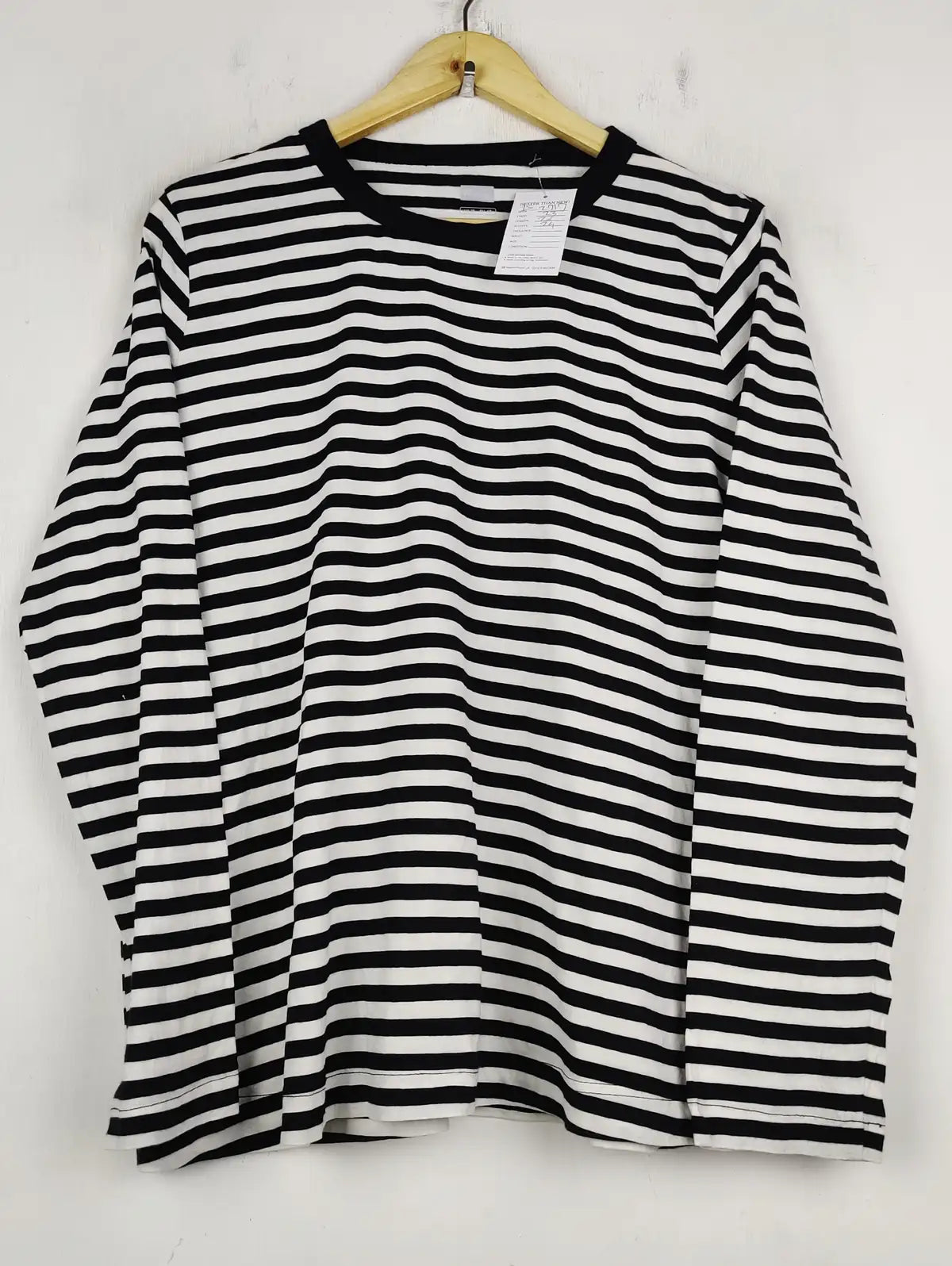 Buy online pre-used pre-loved 100% authentic & Original branded F&F (FS-2717) available in Pakistan. Top international brands avilable.