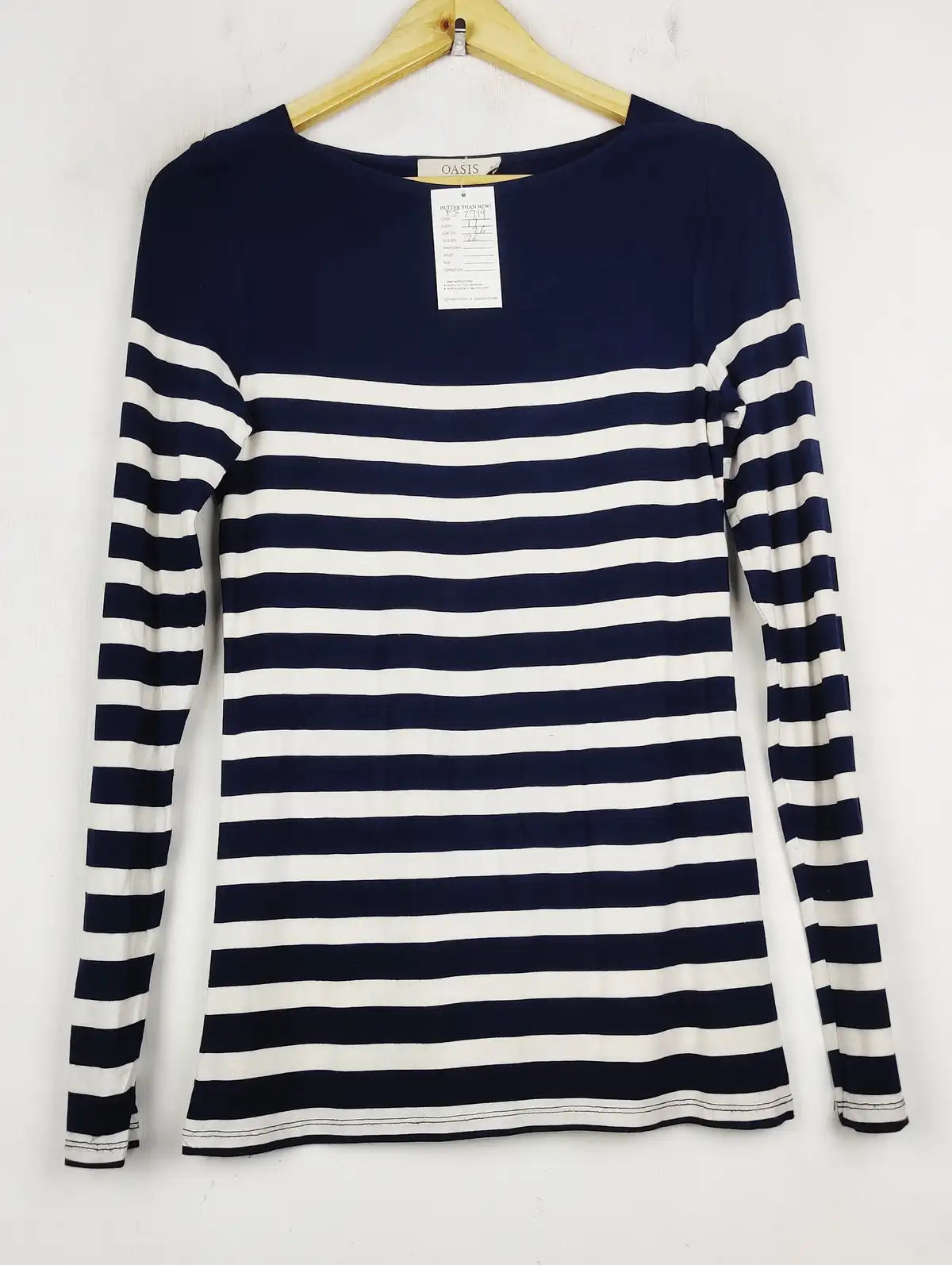Buy online pre-used pre-loved 100% authentic & Original branded Oasis (FS-2719) available in Pakistan. Top international brands avilable.