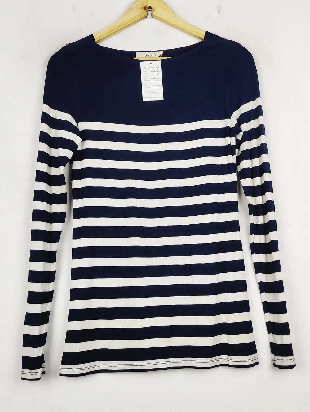 Buy online pre-used pre-loved 100% authentic & Original branded Oasis (FS-2719) available in Pakistan. Top international brands avilable.