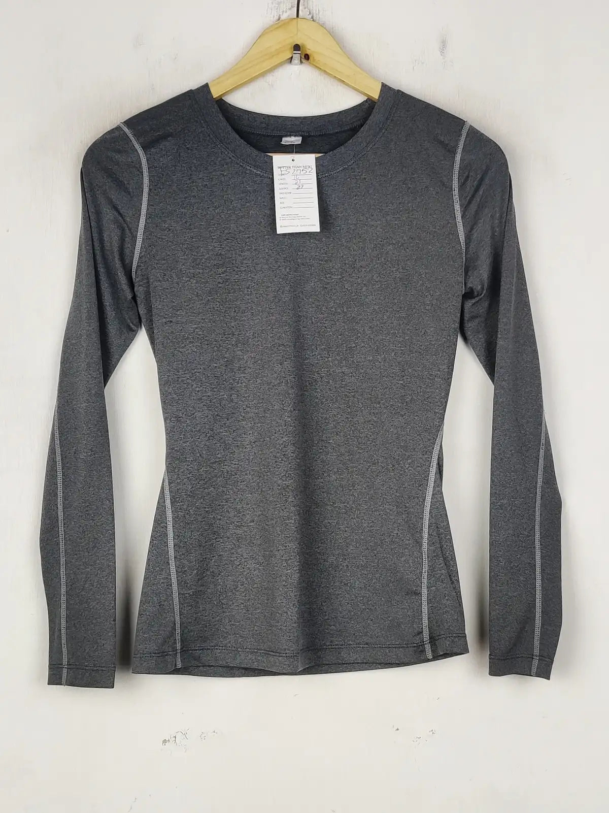 Buy online pre-used pre-loved 100% authentic & Original branded Unknown Brand (FS-2752) available in Pakistan. Top international brands avilable.
