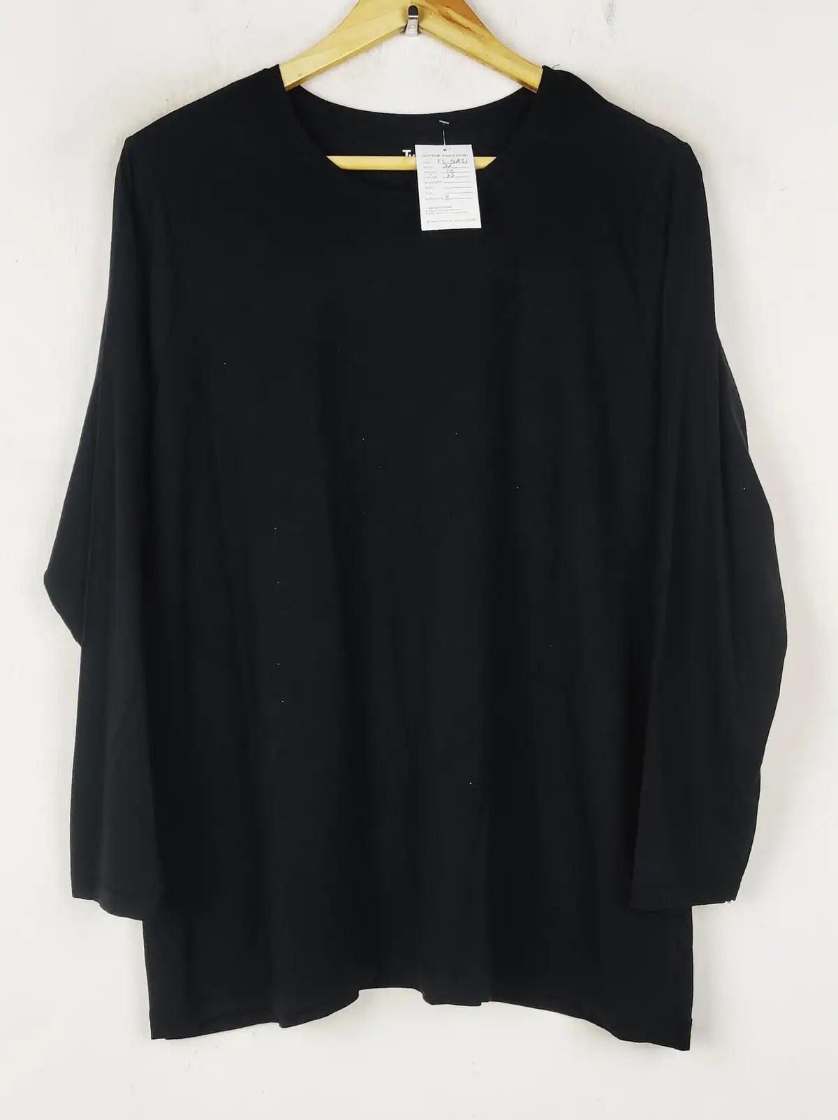 Buy online pre-used pre-loved 100% authentic & Original branded Tu (FS-2831) available in Pakistan. Top international brands avilable.