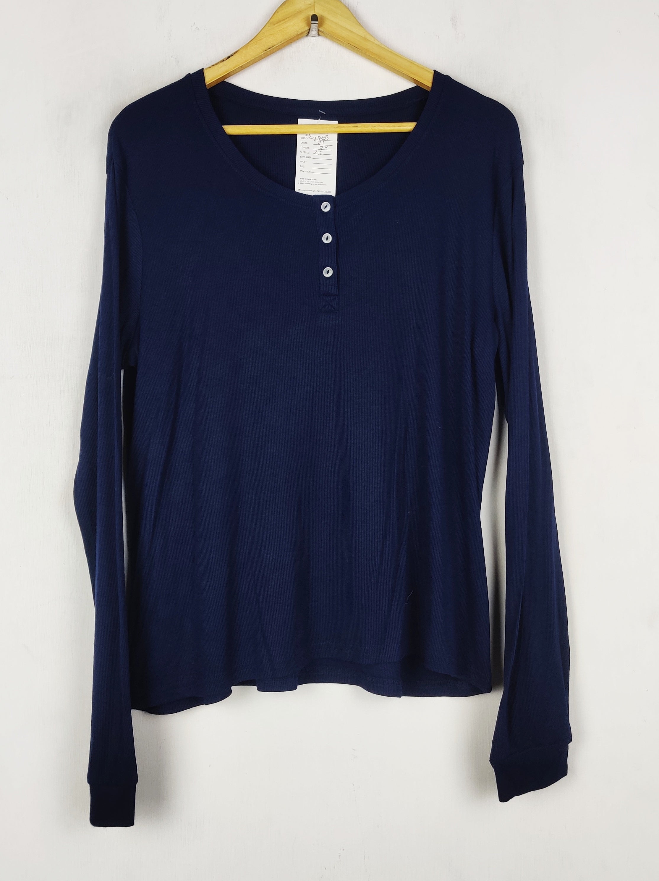 Buy online pre-used pre-loved 100% authentic & Original branded Unknown Brand (FS-2853) available in Pakistan. Top international brands avilable.