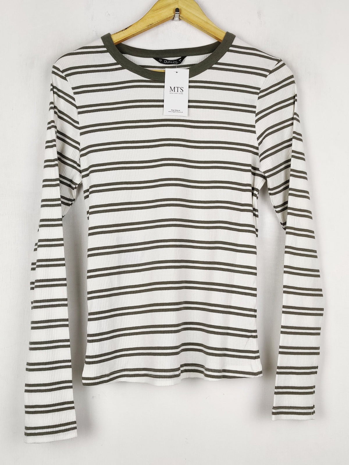 Buy online pre-used pre-loved 100% authentic & Original branded Dunnes Stores (FS-2856) available in Pakistan. Top international brands avilable.