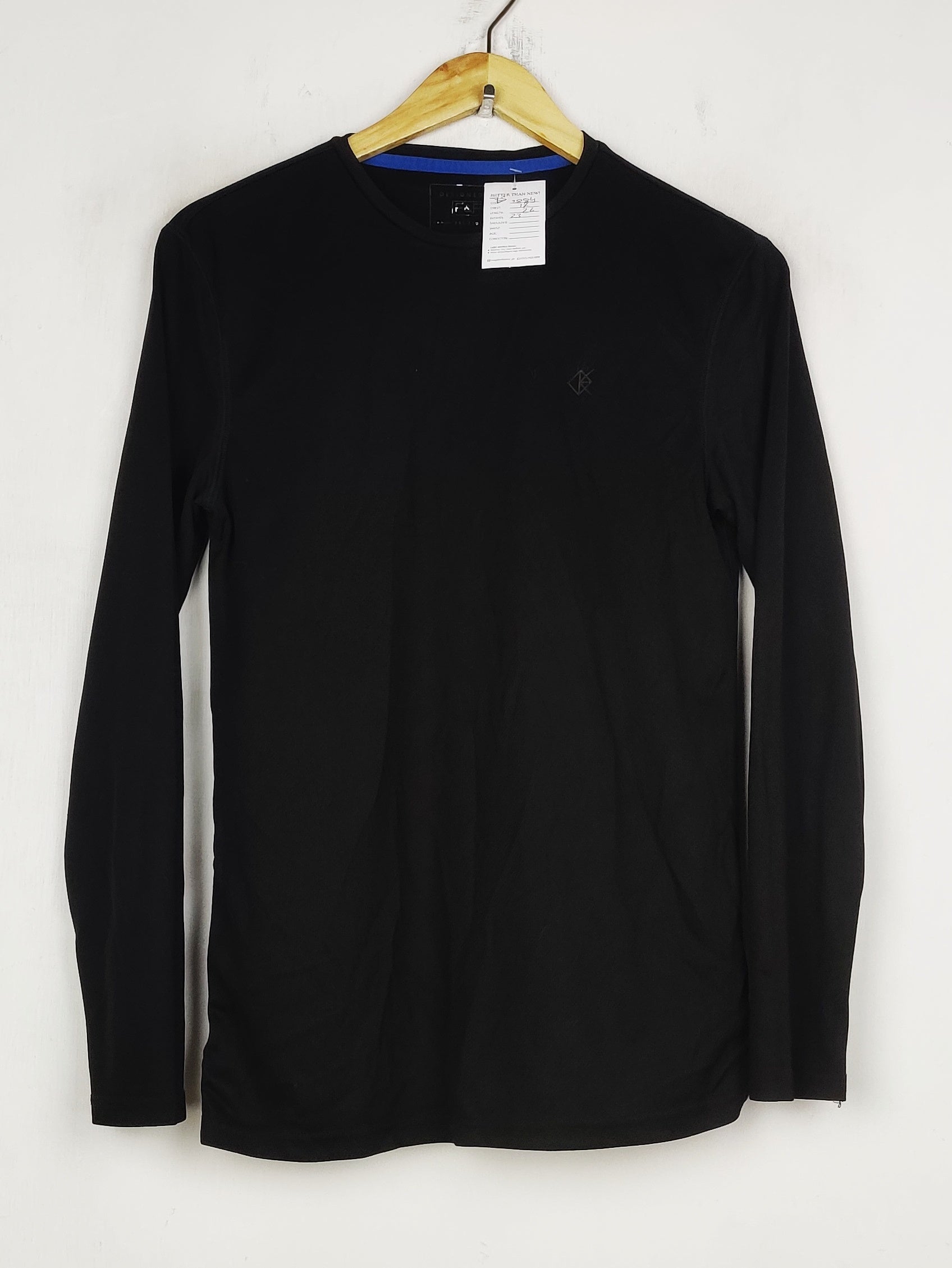 Buy online pre-used pre-loved 100% authentic & Original branded F&F (FS-2884) available in Pakistan. Top international brands avilable.