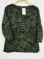 Buy online pre-used pre-loved 100% authentic & Original branded Marks & Spencers (FS-2887) available in Pakistan. Top international brands avilable.