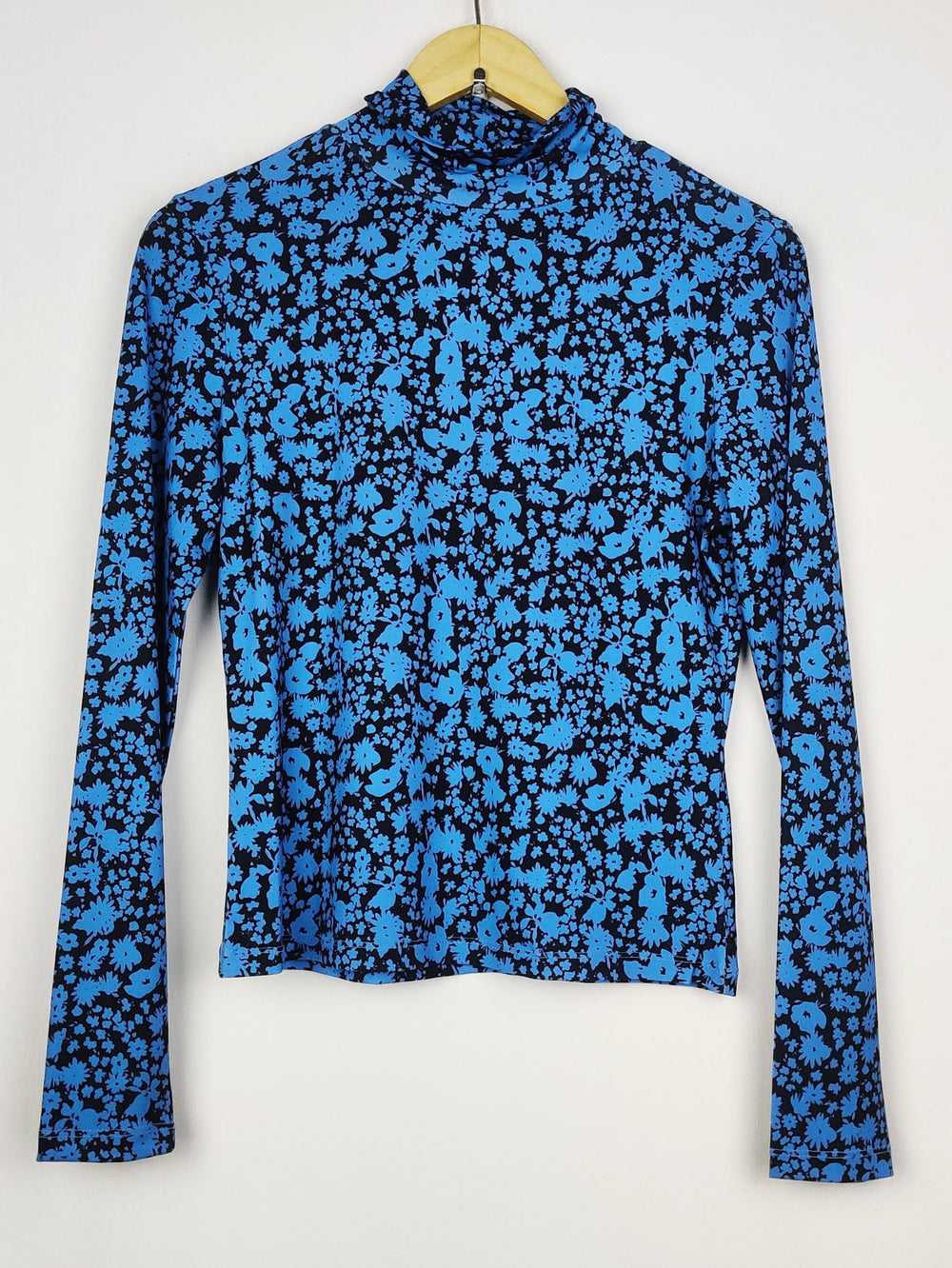 Buy online pre-used pre-loved 100% authentic & Original branded Primark (FS-2920) available in Pakistan. Top international brands avilable.