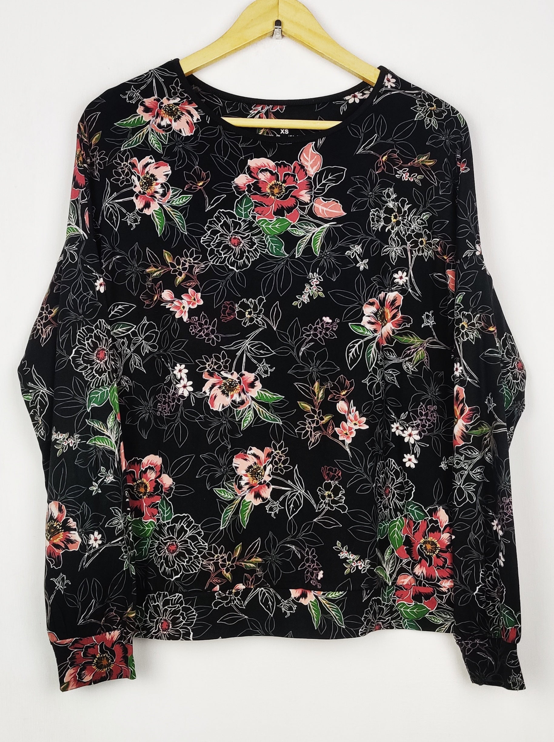 Buy online pre-used pre-loved 100% authentic & Original branded Primark (FS-2938) available in Pakistan. Top international brands avilable.