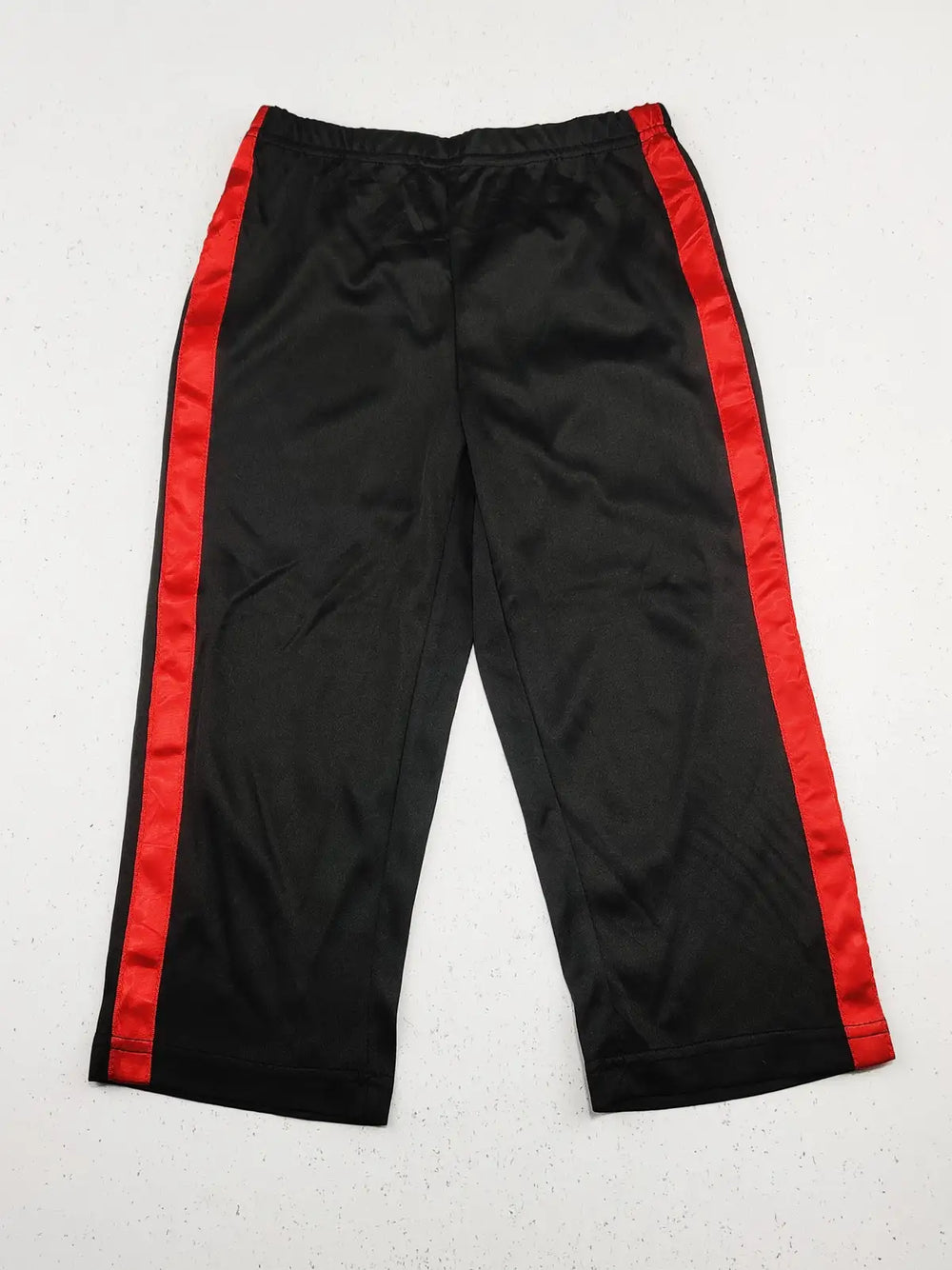 Buy online pre-used pre-loved 100% authentic & Original branded F&F (GB-1135) available in Pakistan. Top international brands avilable.