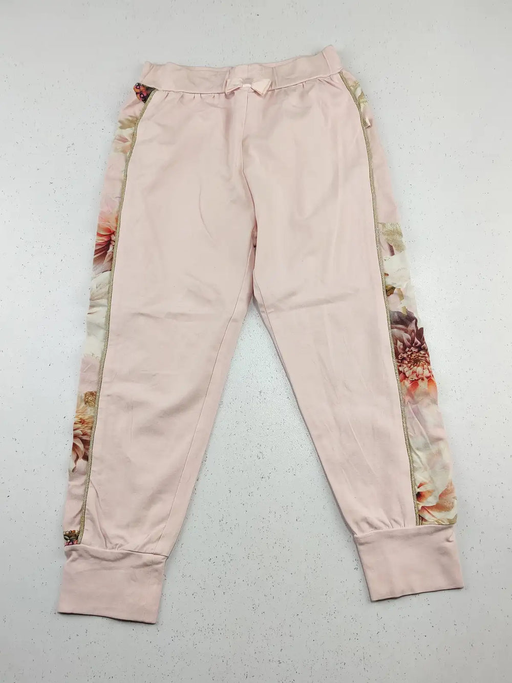 Buy online pre-used pre-loved 100% authentic & Original branded Ted Baker (GB-1155) available in Pakistan. Top international brands avilable.