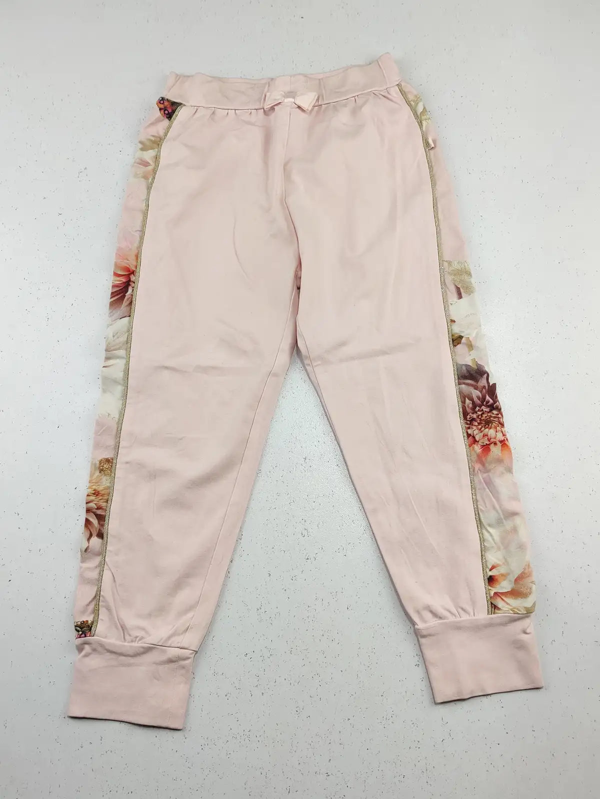 Buy online pre-used pre-loved 100% authentic & Original branded Ted Baker (GB-1155) available in Pakistan. Top international brands avilable.