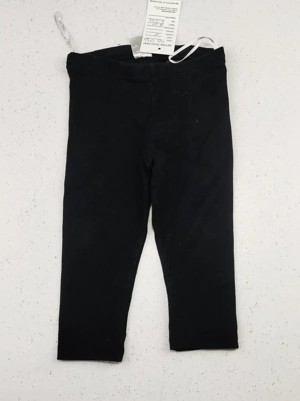 Buy online pre-used pre-loved 100% authentic & Original branded H&M (GB-1232) available in Pakistan. Top international brands avilable.
