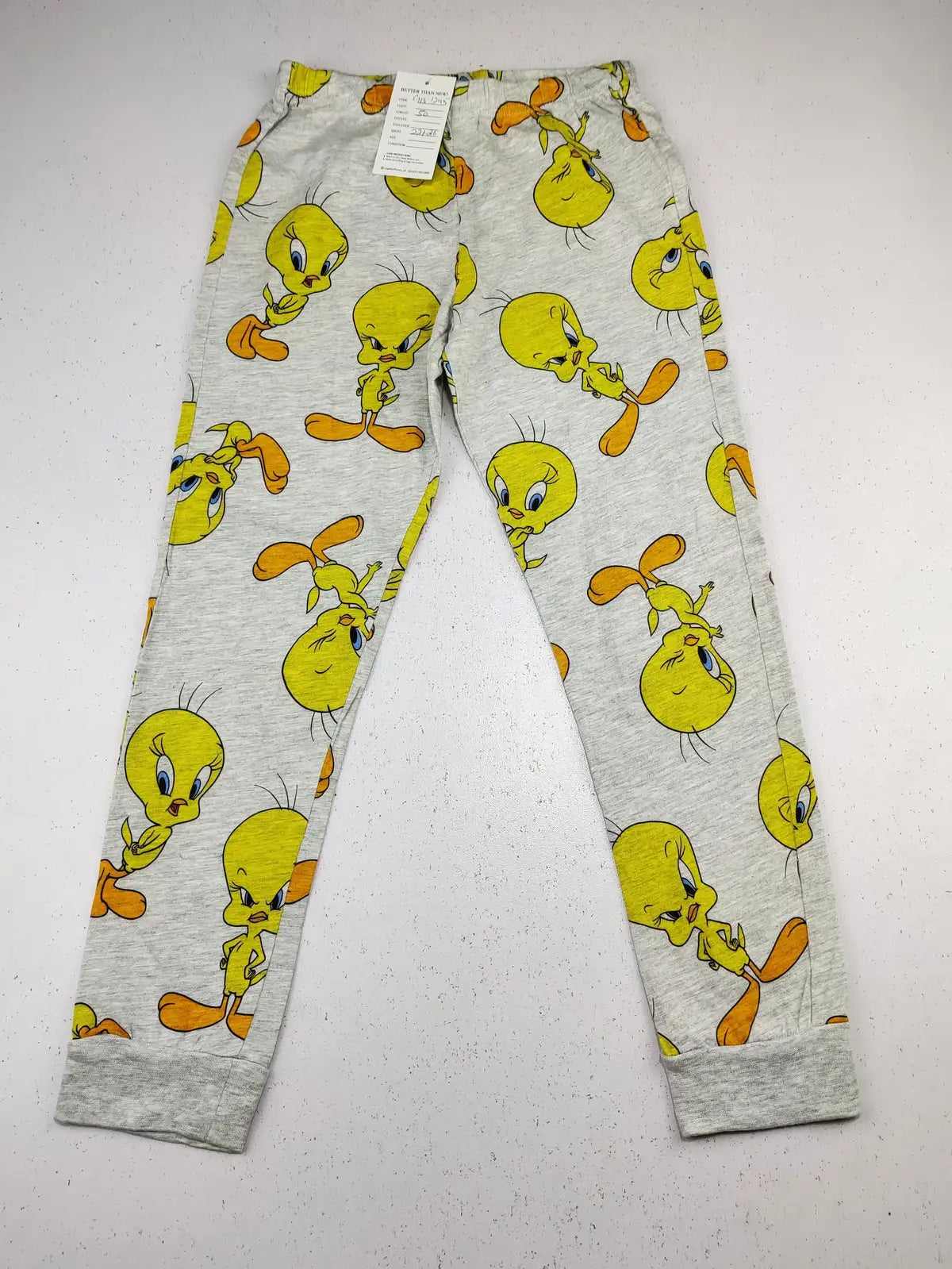 Buy online pre-used pre-loved 100% authentic & Original branded Looney Tunes (GB-1245) available in Pakistan. Top international brands avilable.