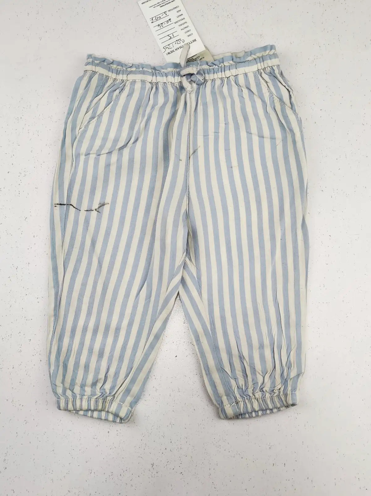 Buy online pre-used pre-loved 100% authentic & Original branded H&M (GB-1345) available in Pakistan. Top international brands avilable.