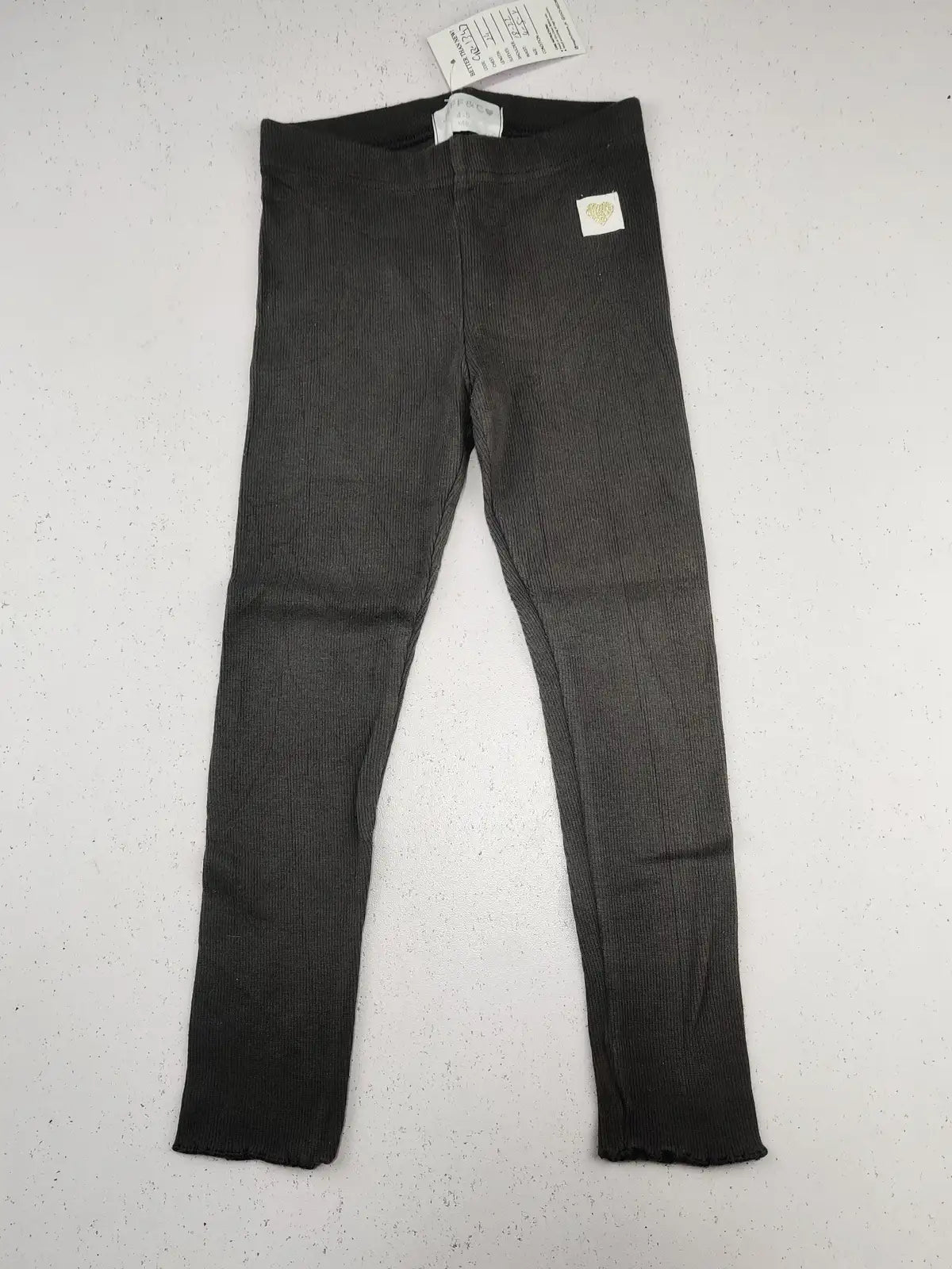 Buy online pre-used pre-loved 100% authentic & Original branded Jeff&Co (GB-1347) available in Pakistan. Top international brands avilable.