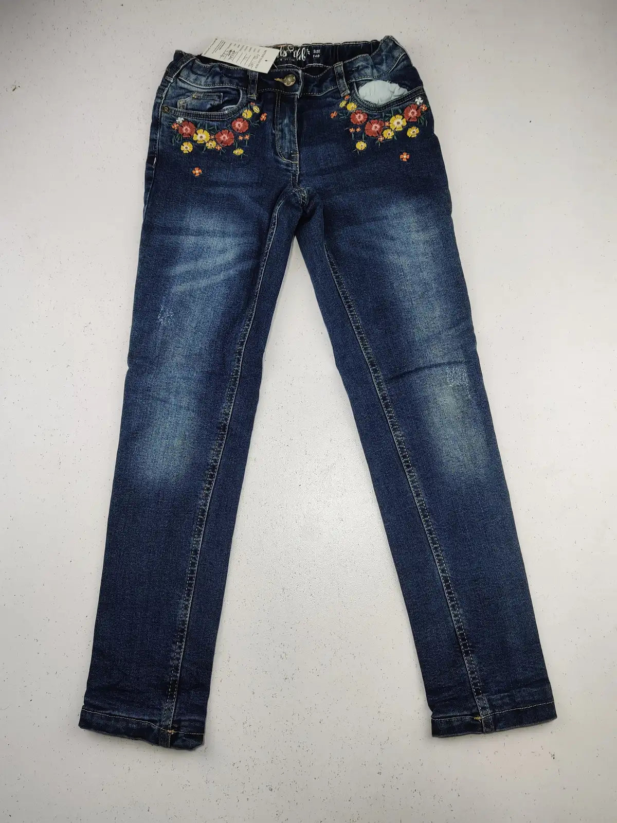 Buy online pre-used pre-loved 100% authentic & Original branded C&A (GB-1365) available in Pakistan. Top international brands avilable.