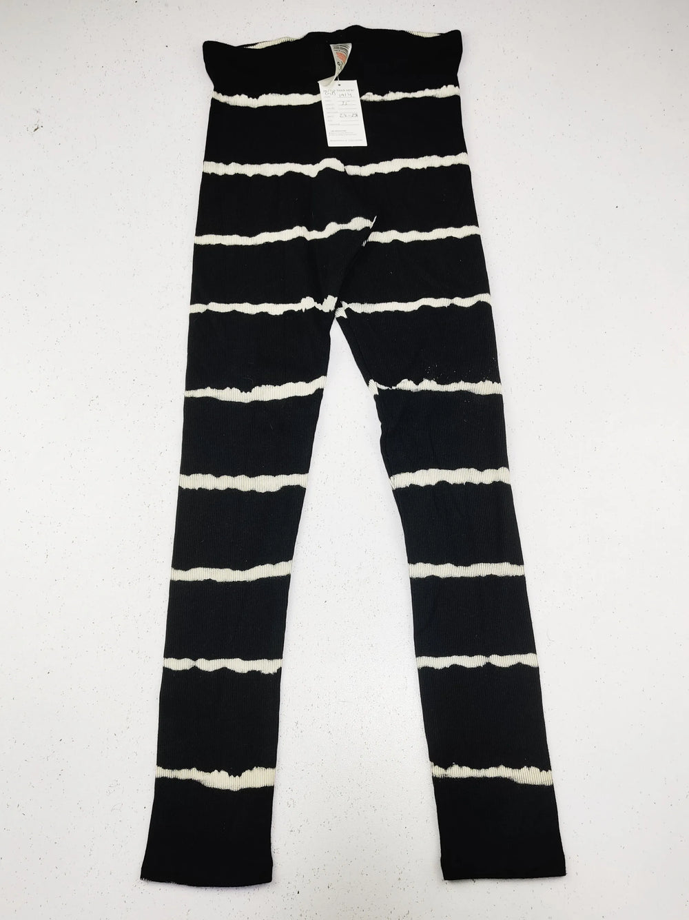 Buy online pre-used pre-loved 100% authentic & Original branded F&F (GB-1914) available in Pakistan. Top international brands avilable.