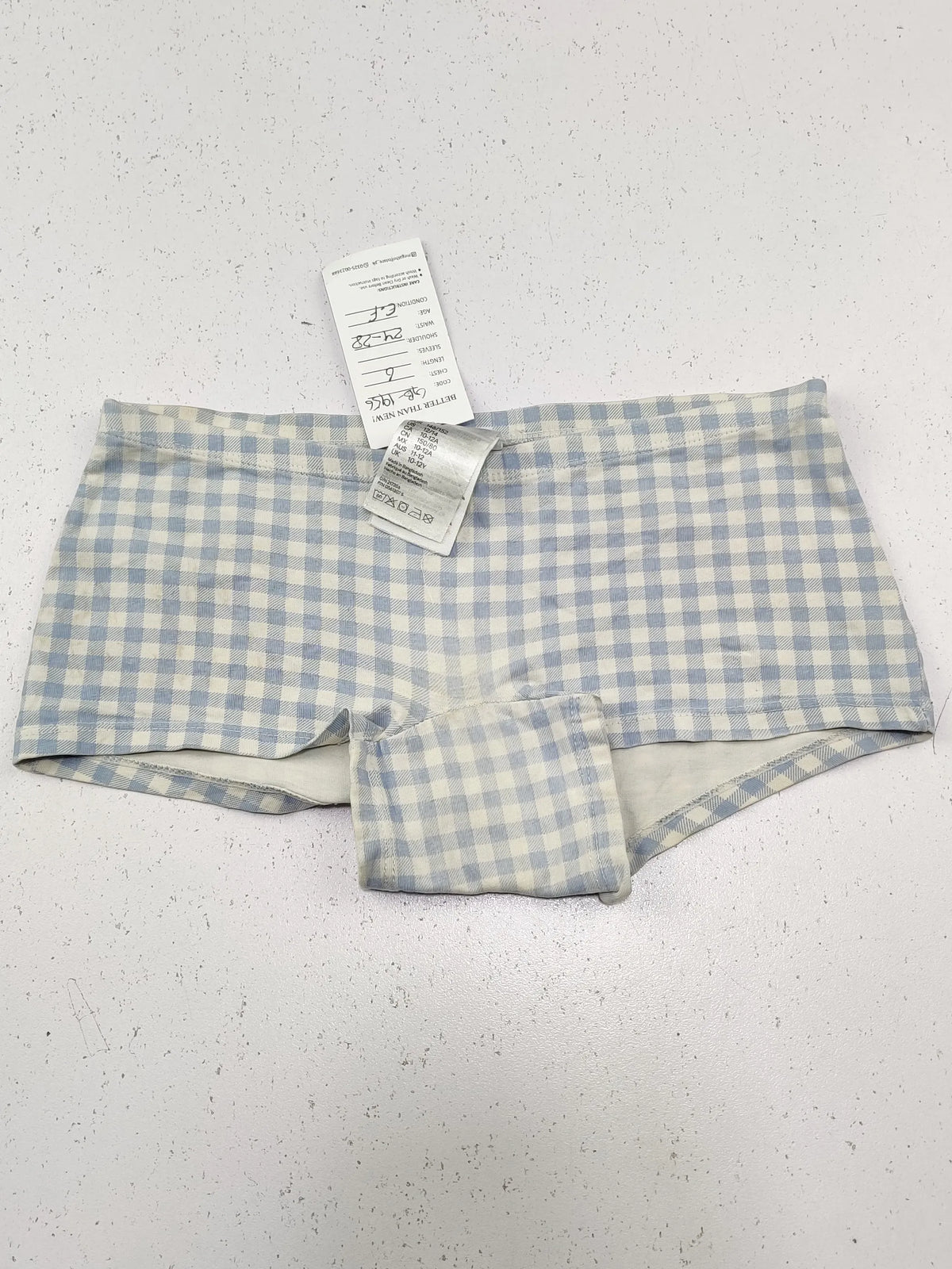 Buy online pre-used pre-loved 100% authentic & Original branded H&M (GB-1956) available in Pakistan. Top international brands avilable.