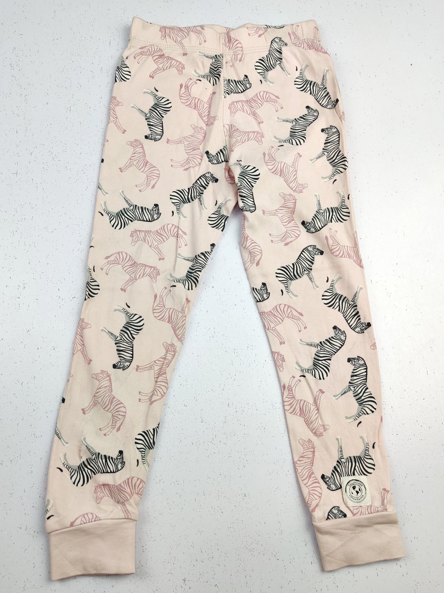 Buy online pre-used pre-loved 100% authentic & Original branded Unknown Brand (GB-378) available in Pakistan. Top international brands avilable.