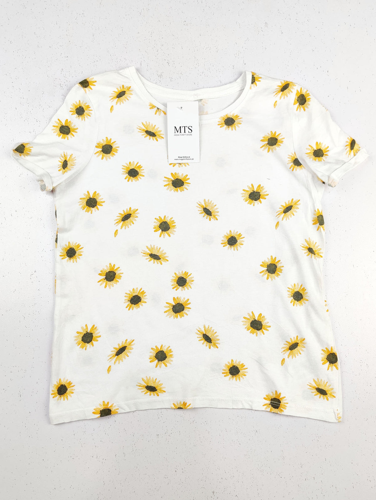 Buy online pre-used pre-loved 100% authentic & Original branded Primark (GST-1096) available in Pakistan. Top international brands avilable.