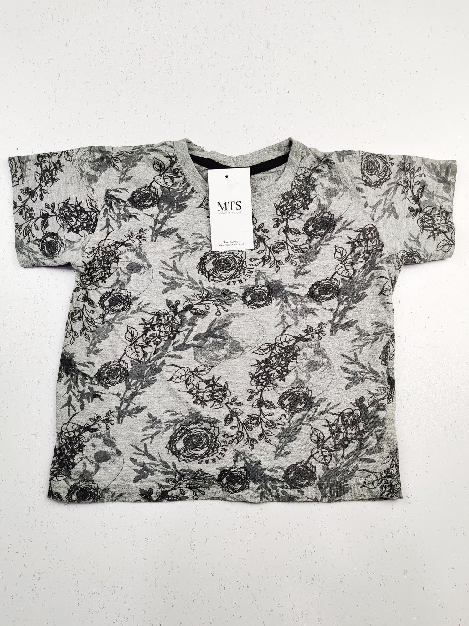 Buy online pre-used pre-loved 100% authentic & Original branded Firetrap (GST-1422) available in Pakistan. Top international brands avilable.