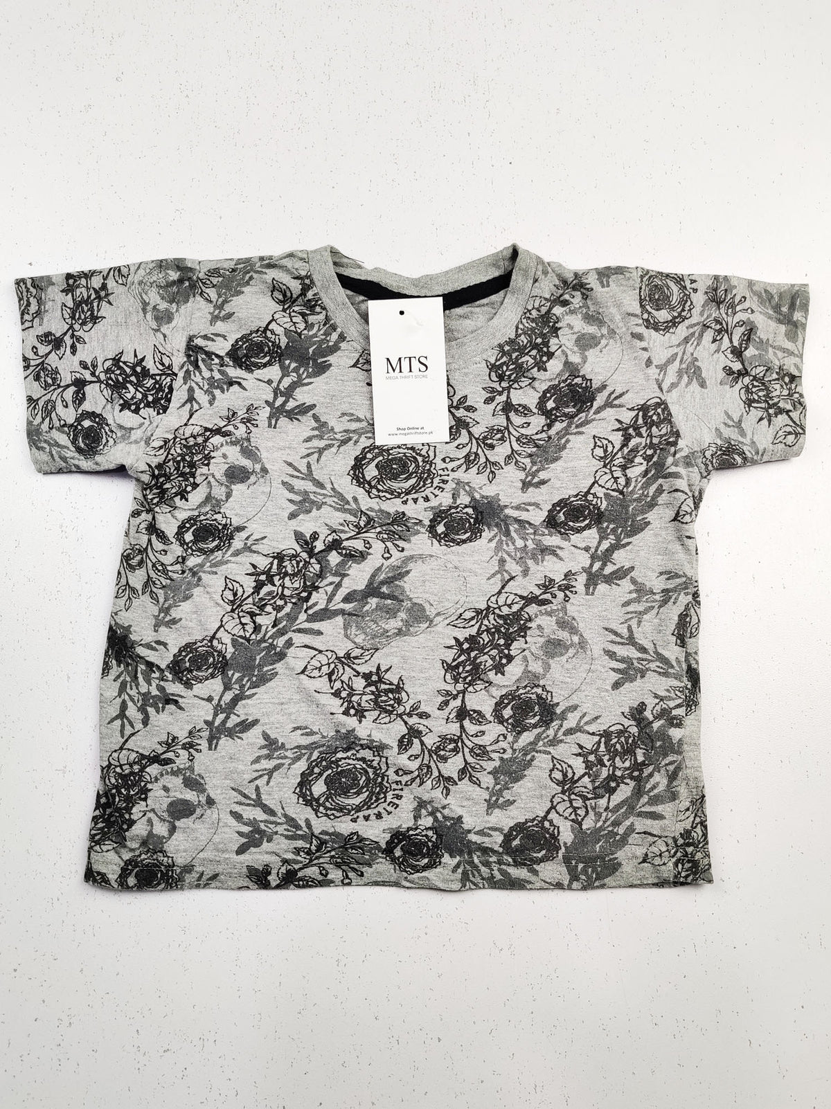 Buy online pre-used pre-loved 100% authentic & Original branded Firetrap (GST-1422) available in Pakistan. Top international brands avilable.