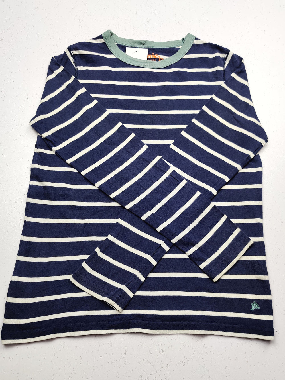 Buy online pre-used pre-loved 100% authentic & Original branded Johnnie B (GST-145) available in Pakistan. Top international brands avilable.